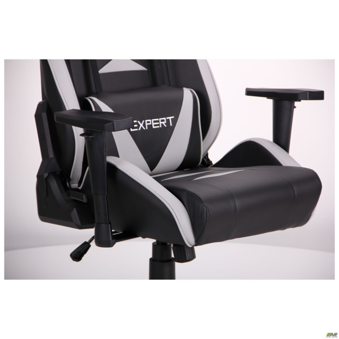 Кресло VR Racer Expert Wizard черный/серый AMF