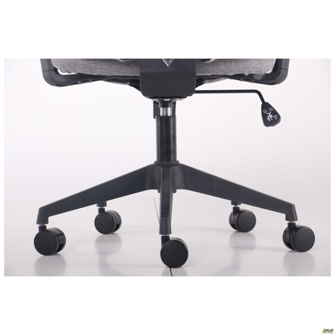Крісло Uran Black HR сидіння Сідней-20/спинка Сітка SL-01 св.сіра AMF
